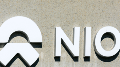 nio stock price prediction 2025